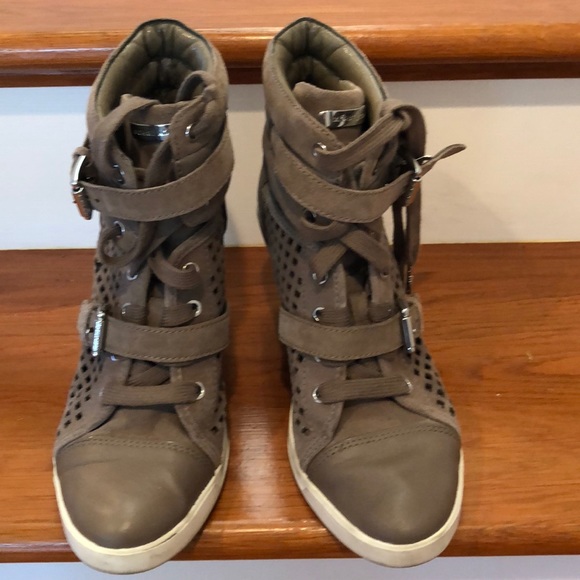 Michael Kors leather lace up and tie ankle boots - Picture 2 of 11